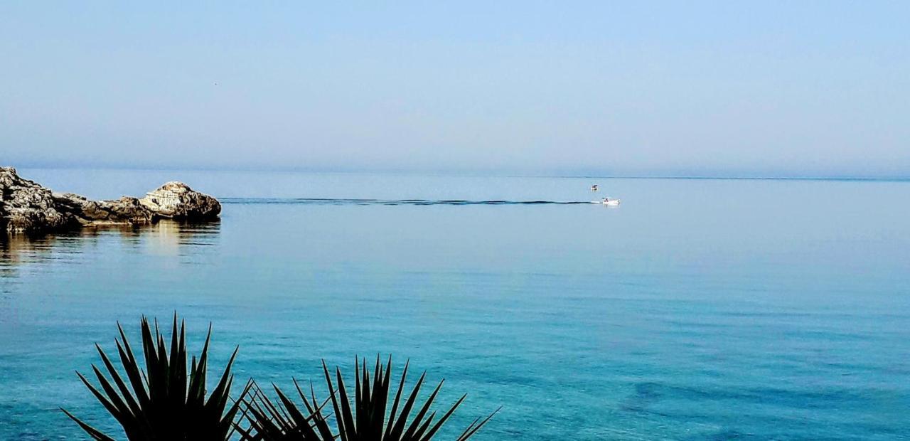 Villa Pefnos Agios Nikolaos  Buitenkant foto