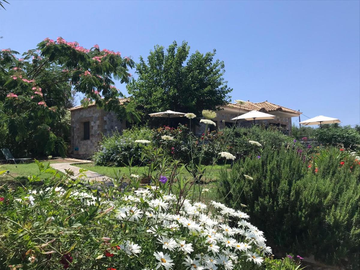 Villa Pefnos Agios Nikolaos  Buitenkant foto